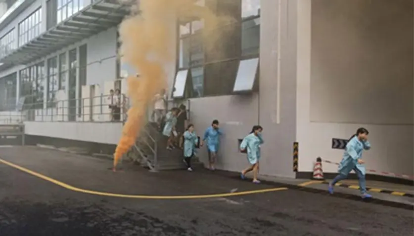 La société entière a participé à Fire Drill